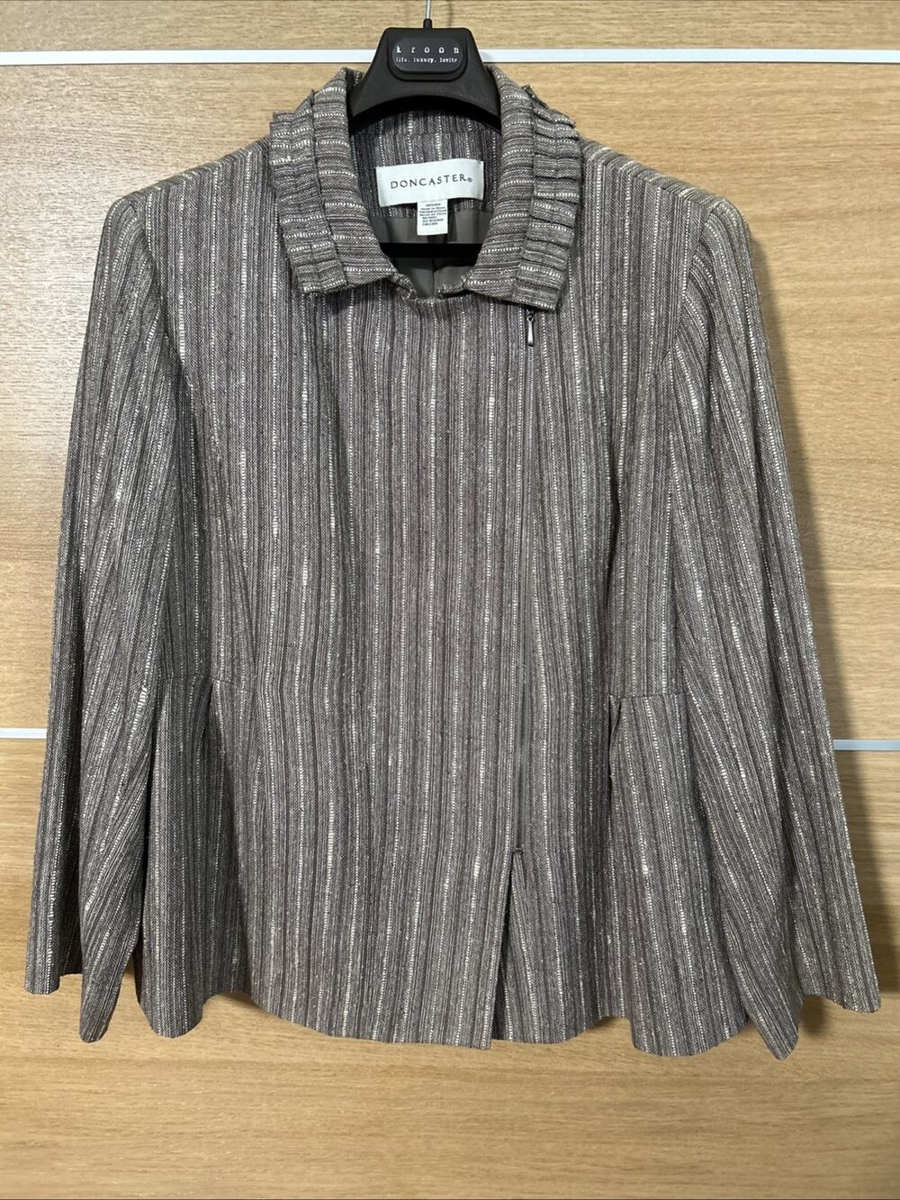 Doncaster Women’s Sz 22W silk brown & beige striped jacket with asymmetrical zip